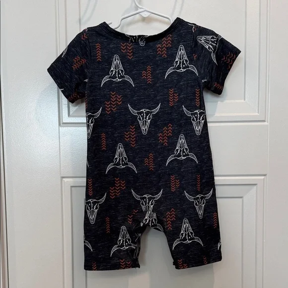 Western Romper with Arrow and Skull Design - Picture 5 of 5